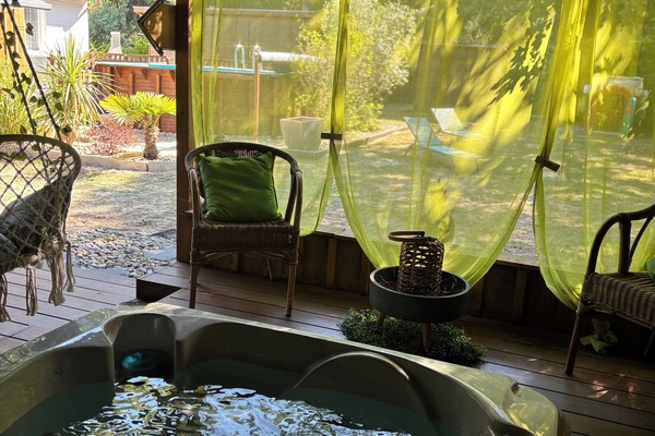 Bañera de hidromasaje exterior