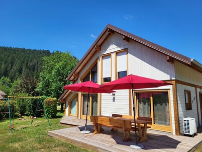 Chalet 'Le Maïdo', Gérardmer, 100m from the lake, 3 *, comfortable, quiet with land