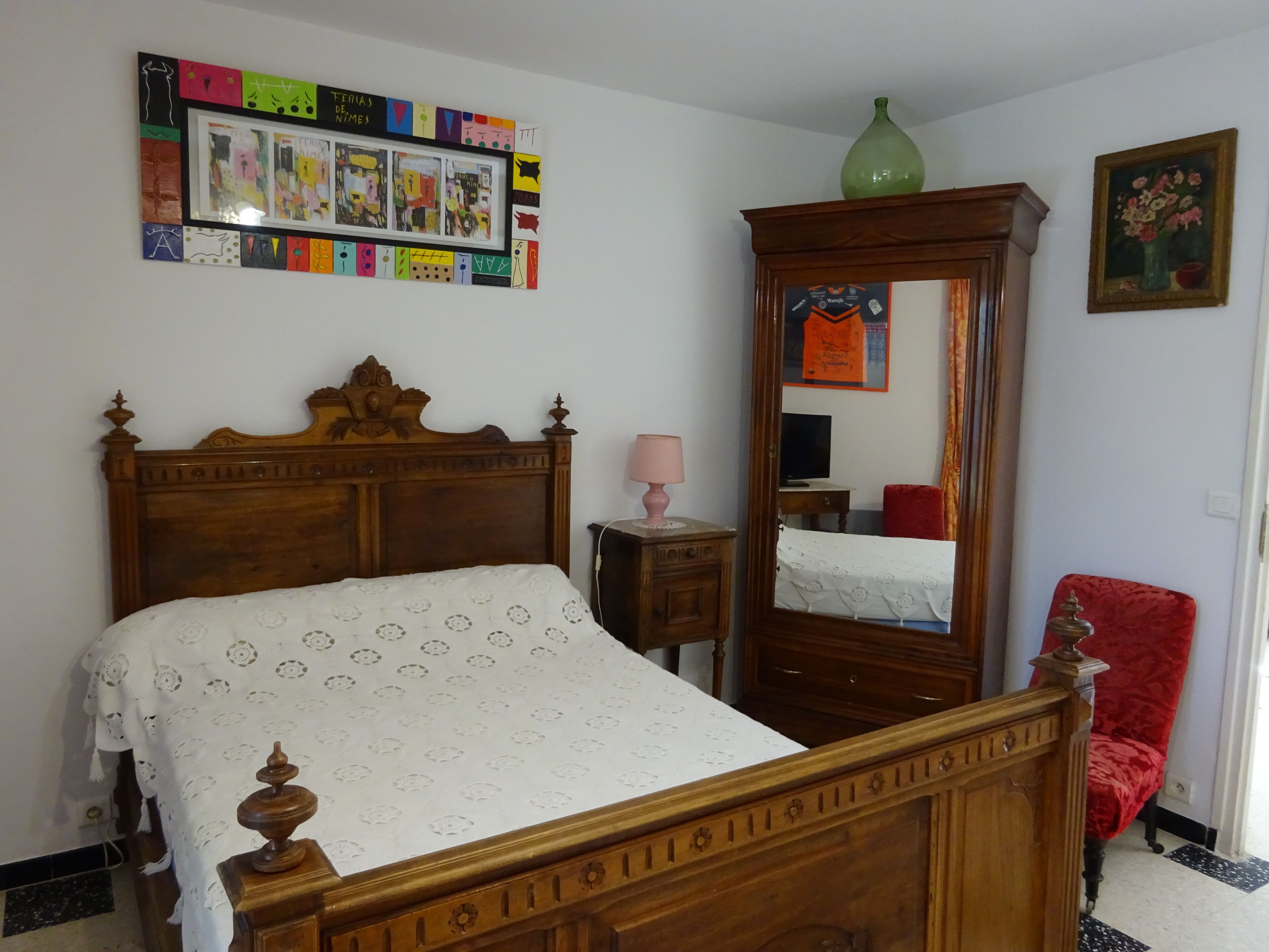 1 slaapkamer, een strijkplank/strijkijzer, gratis wifi