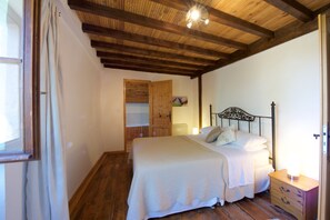 4 habitaciones, tabla de planchar con plancha y wifi gratis