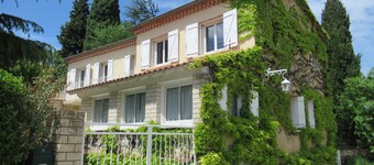 Charming house in Provencal Gard, large garden, swimming pool, children's games
