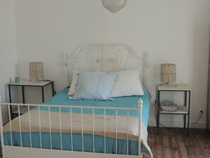 5 bedrooms, iron/ironing board, travel cot, WiFi