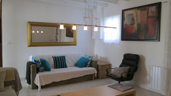 TV, DVD player, books