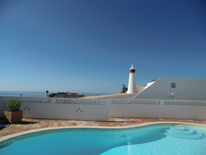Pool - PRAIA DA LUZ - LAGOS SPACIOUS VILLA ON CLOSED GROUNDS WITH PRIVATE POOL (Praia da Luz , lagos)