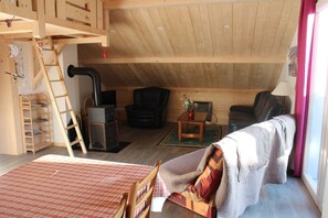 Télévision à écran plat, lecteur de DVD