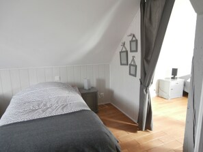 2 bedrooms, iron/ironing board, travel crib, free WiFi