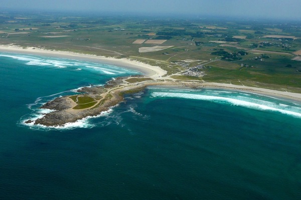 la pointe de la torche (+/- 15km) idéal pour les surfeurs...
