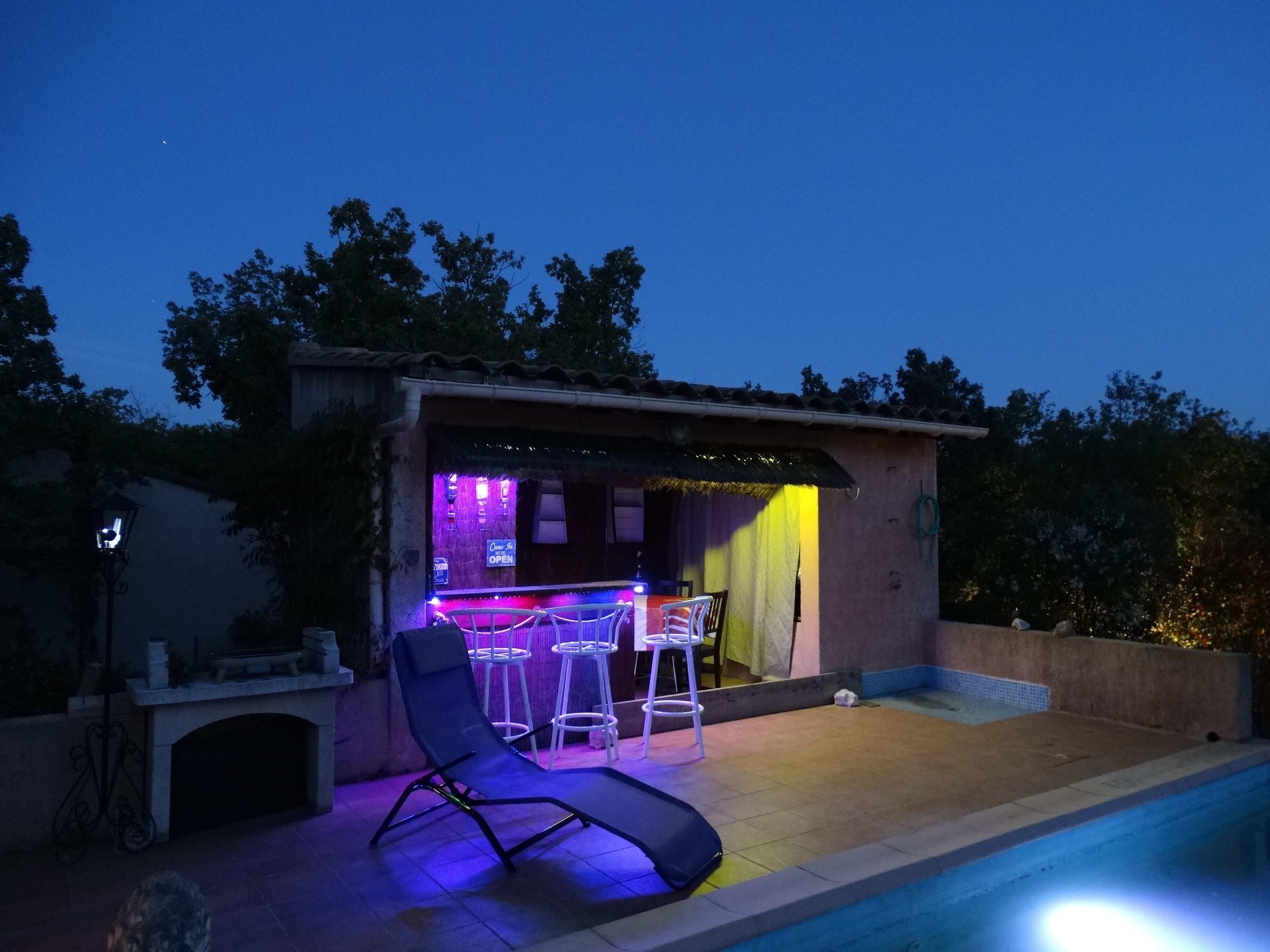 bar vue de nuit