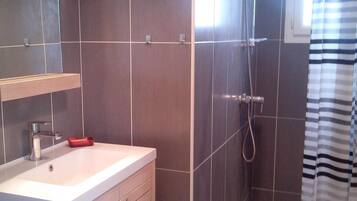 Ducha y secador de pelo