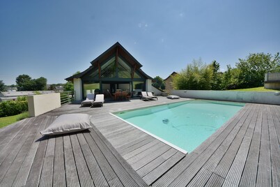 Charming residence with swimming pool and large garden, Buzy