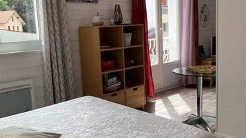 2 chambres, fer et planche Ă repasser, lit parapluie, Wi-Fi gratuit