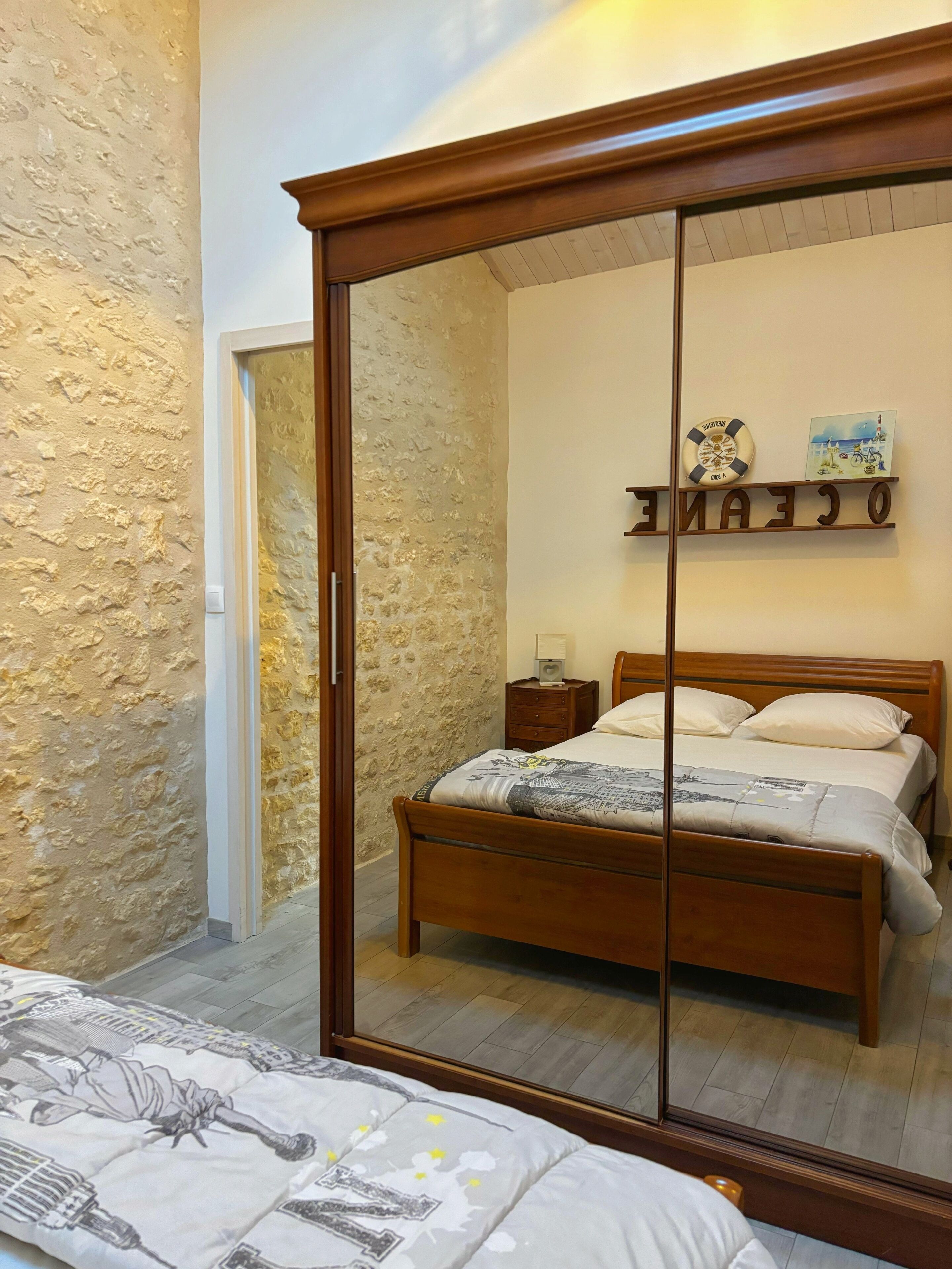 2 chambres, fer et planche à repasser, lit parapluie, Wi-Fi gratuit