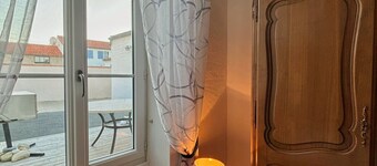 REDUCTIONS : LA COTINIERE HOUSE 50 M FROM THE FISHING PORT