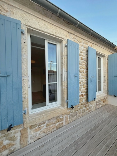 3-STAR HOUSE IN LA COTINIERE, 50 M FROM THE FISHING PORT