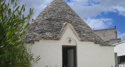 Charming trullo with private garden situated near the city center