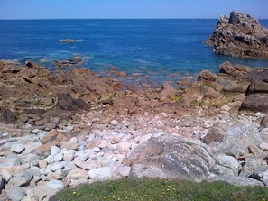Plage à proximité, chaises longues