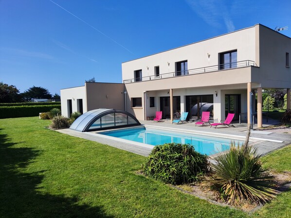 Innenpool, Außenpool