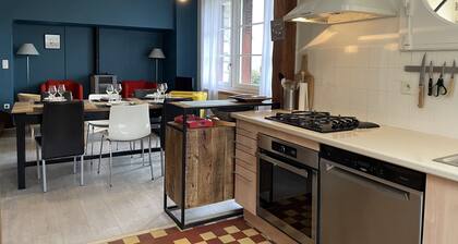 Haus LE MAS mit Blick auf die Loire in einem umzäunten Garten in MUIDES SUR LOIRE