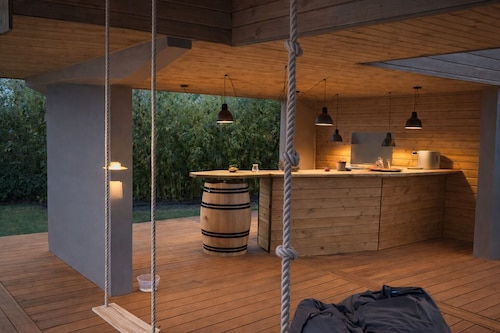 5* air-conditioned villa between the Bassin d'Arcachon and the ocean. Pets allowed