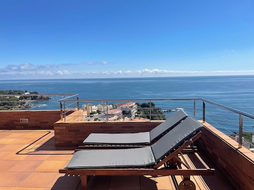 Luxury penthouse with terrace and jaquzzi the panoramic sea views