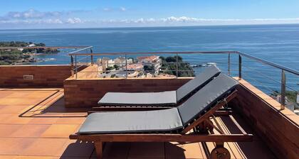Luxury penthouse with terrace and jaquzzi the panoramic sea views