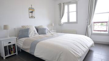 1 chambre, fer et planche Ă repasser, Wi-Fi, draps fournis