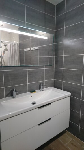 Dusche, Haartrockner