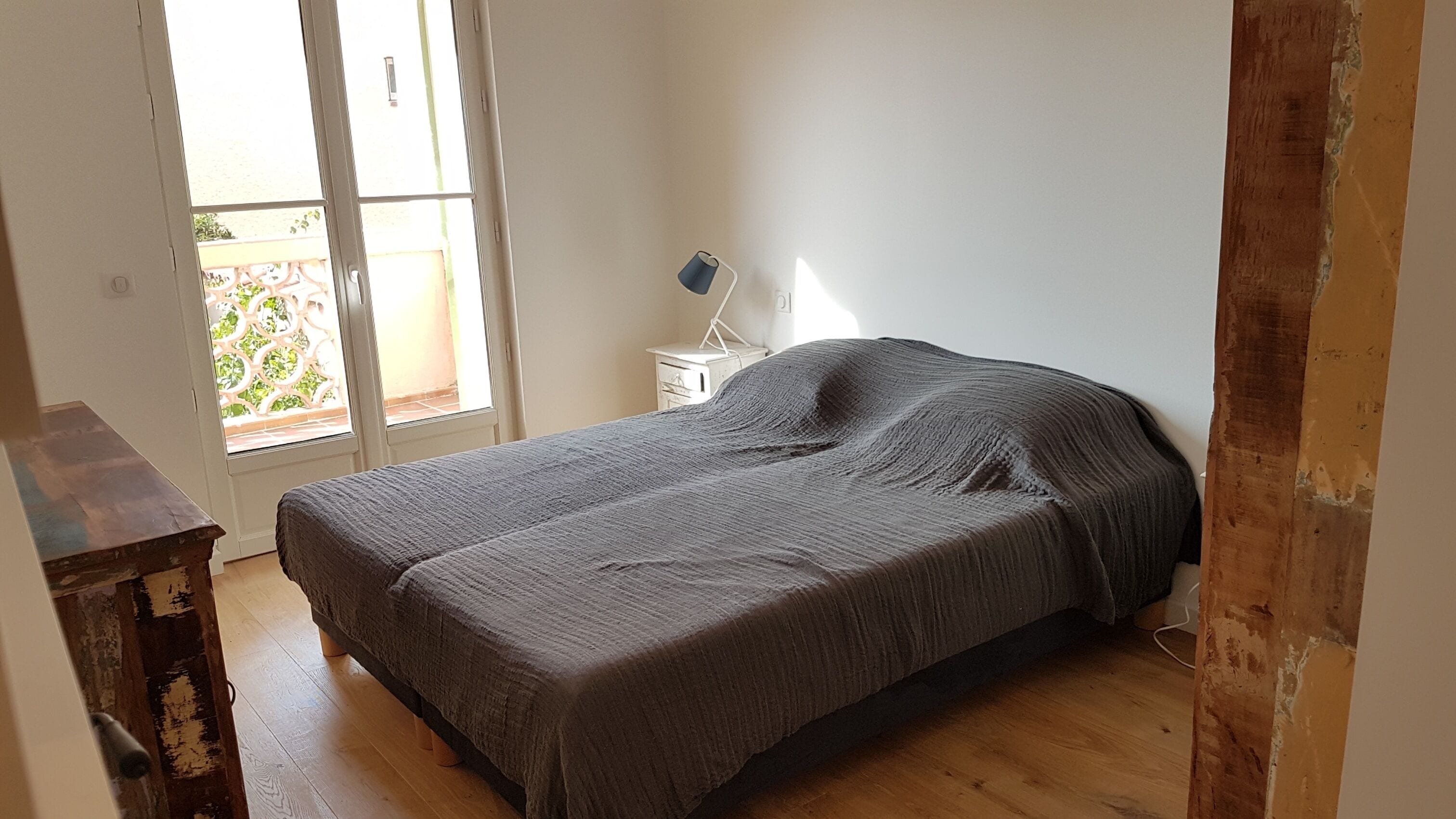 4 slaapkamers, een strijkplank/strijkijzer, reisbedje, wifi