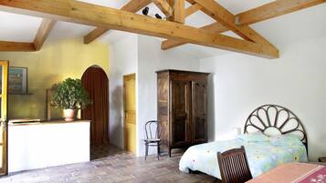 6 chambres, fer et planche Ă repasser, Wi-Fi, draps fournis