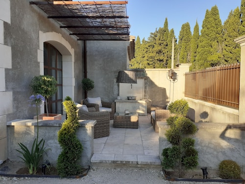 Maison  de charme tout confort en Provence "Piscine chauffée "