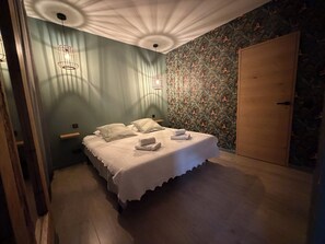 3 室のベッドルーム、アイロン / アイロン台、旅行用ベビーベッド、WiFi