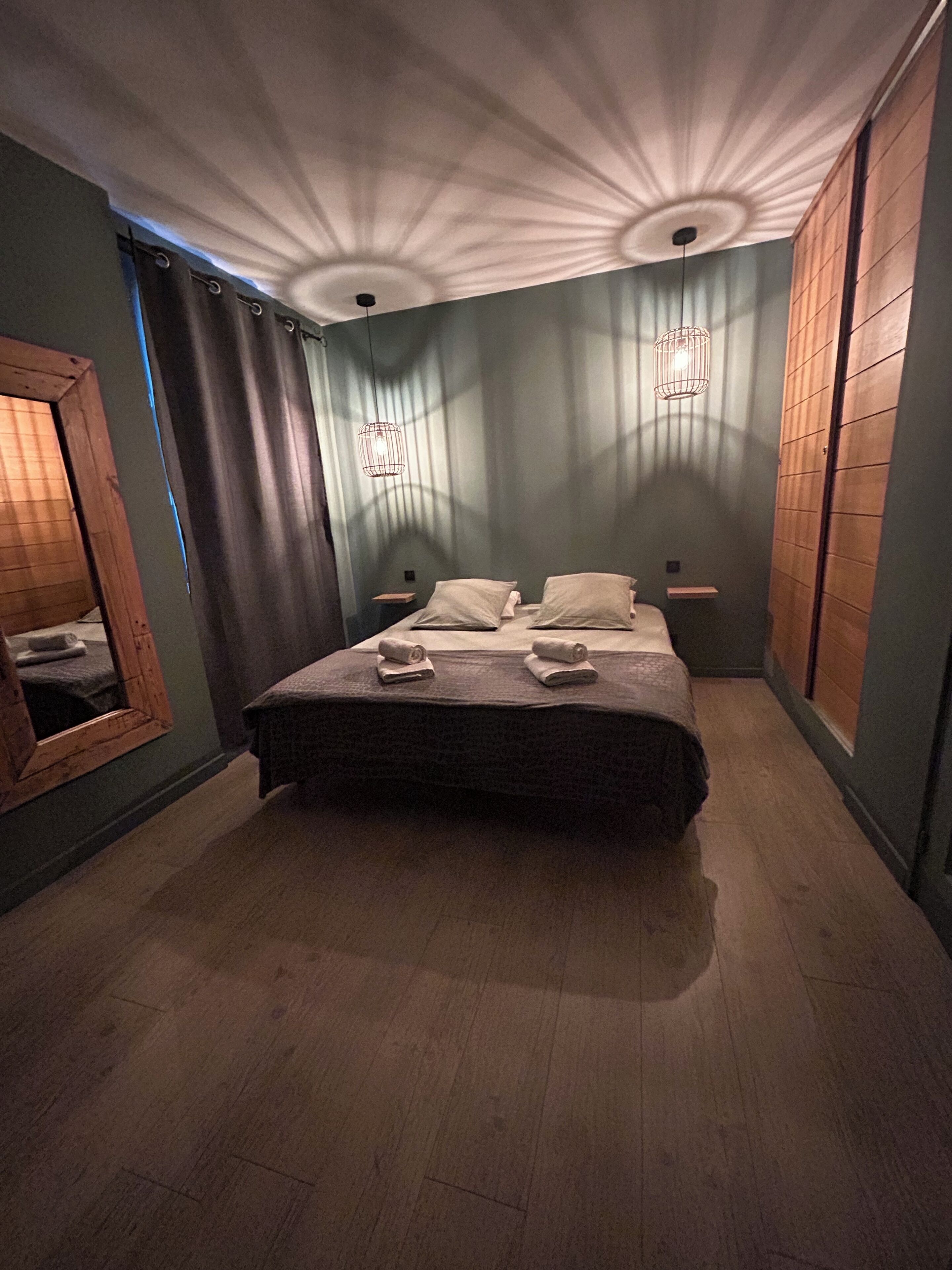 3 chambres, fer et planche à repasser, lit parapluie, Wi-Fi