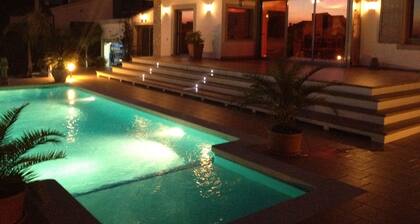 Rosas luxurious Villa is in a wooded park private pool, peaceful, all amenities