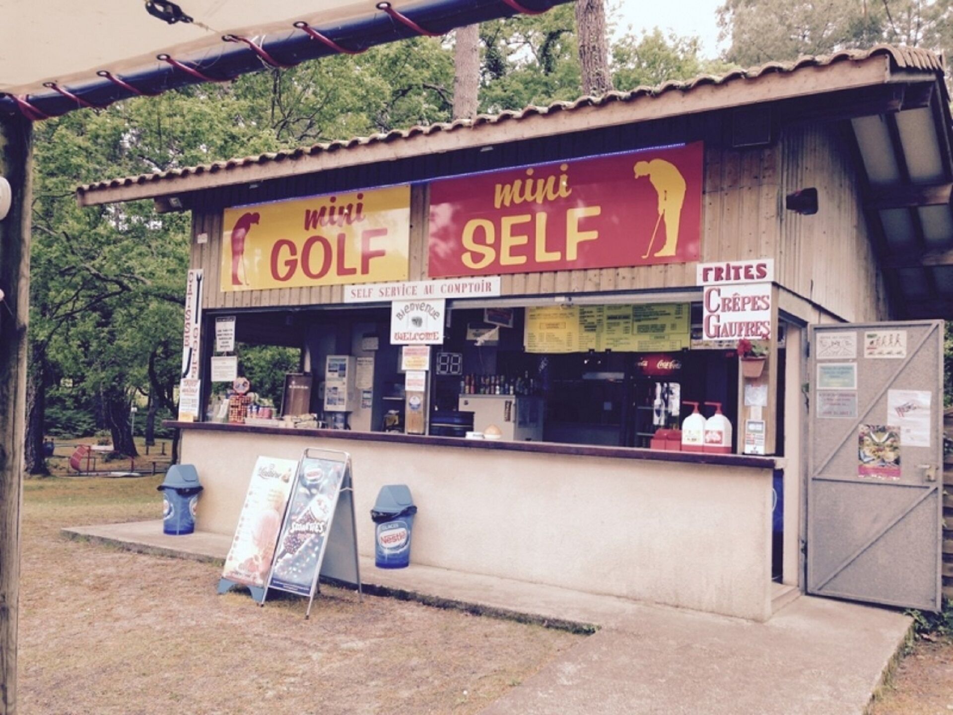 Passez un agréable moment au mini-golf.