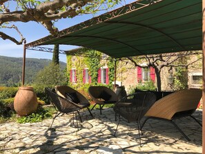 Terrace/patio - New ! Mas des Oliviers, Draguignan. With a beautiful view ! (Draguignan)