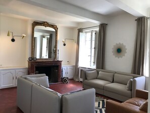 Téléviseur connecté, foyer