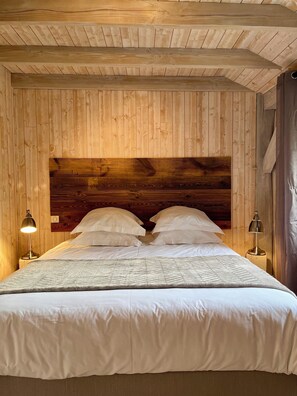 3 chambres, fer et planche à repasser, accès au Wi-Fi (inclus)