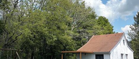 حمّام سباحة خارجي