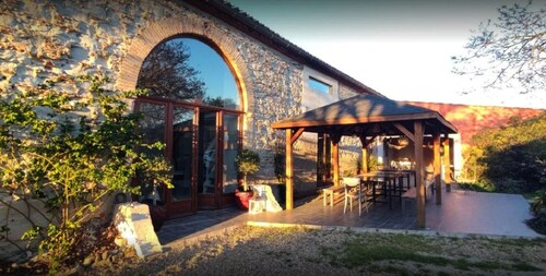 Charming gite for 06 to 15 people with private pool