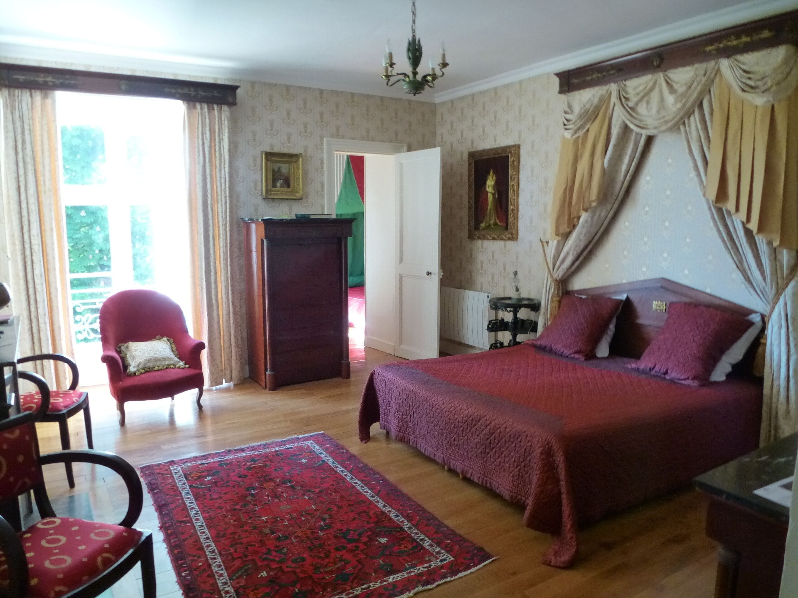 9 chambres, fer et planche à repasser, Wi-Fi gratuit, draps fournis