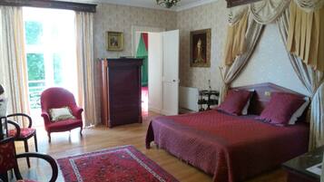 9 chambres, fer et planche à repasser, Wi-Fi gratuit, draps fournis