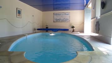 Innenpool, beheizter Pool
