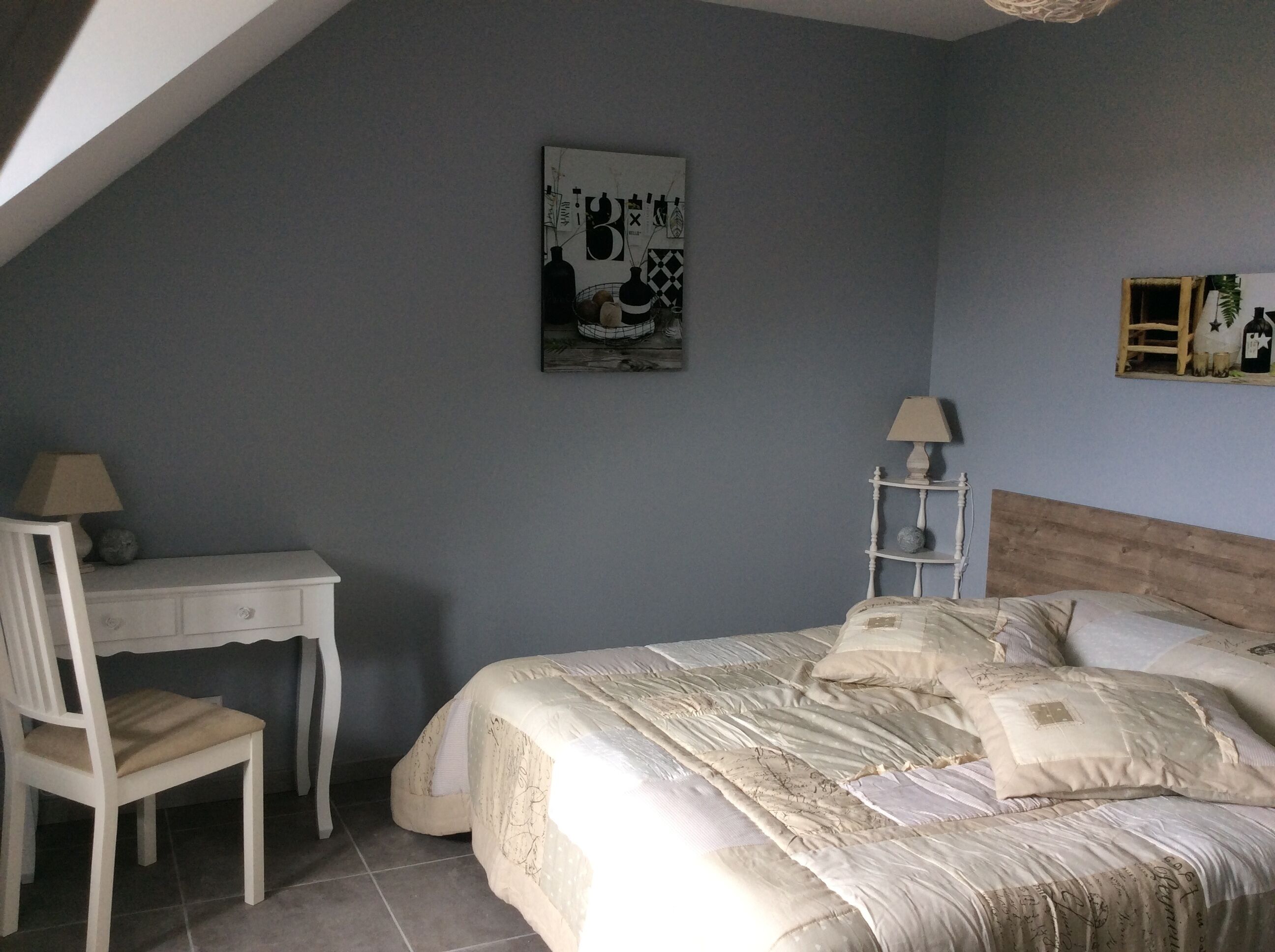 5 chambres, fer et planche à repasser, Wi-Fi, draps fournis