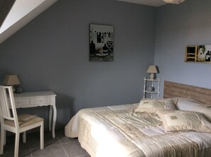 5 chambres, fer et planche à repasser, Wi-Fi, literie fournie