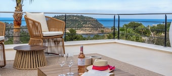 NEW!!! Villa "Le Verger Barraca", 4min walk to the beach, splendid sea view, swimming pool