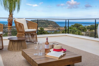 NEW!!! Villa "Le Verger Barraca", 4min walk to the beach, splendid sea view, swimming pool