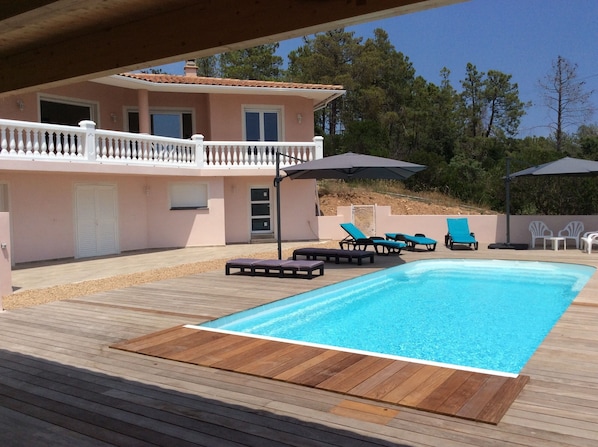 Piscine extérieure, piscine chauffée