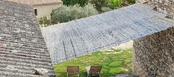 GIte in a quiet hamlet near Gordes
