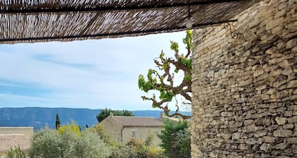 Wir waren in einem ruhigen kleinen Weiler von Gordes