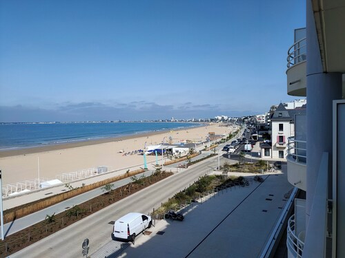 Situation d'exception pour ce studio plein sud et face mer 